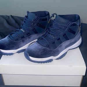 Woman Jordan 11 Retro